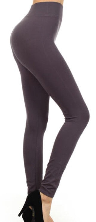 Fleece Lined Seamless Leggings in Charcoal - Tilted Halo Boutique